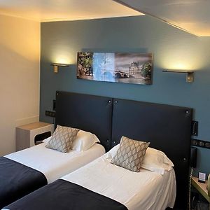 Habitación Estándar con 2 Camas Individuales